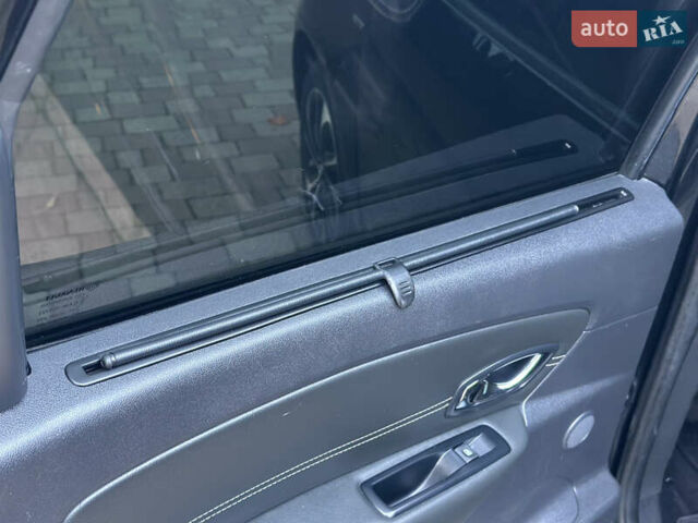 Черный Рено Гранд Сценик, объемом двигателя 1.6 л и пробегом 269 тыс. км за 10500 $, фото 41 на Automoto.ua