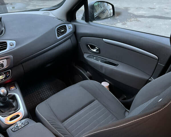 Черный Рено Гранд Сценик, объемом двигателя 1.46 л и пробегом 217 тыс. км за 8999 $, фото 22 на Automoto.ua