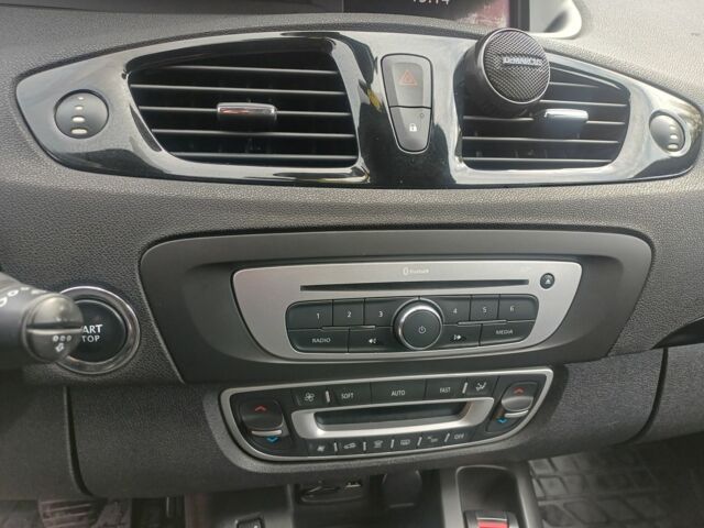 Черный Рено Гранд Сценик, объемом двигателя 0 л и пробегом 245 тыс. км за 9100 $, фото 7 на Automoto.ua