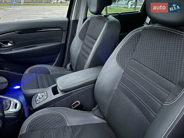 Чорний Рено Гранд Сценік, об'ємом двигуна 1.46 л та пробігом 240 тис. км за 10999 $, фото 42 на Automoto.ua