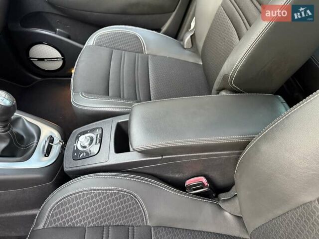 Чорний Рено Гранд Сценік, об'ємом двигуна 1.6 л та пробігом 216 тис. км за 11800 $, фото 52 на Automoto.ua