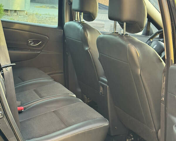 Чорний Рено Гранд Сценік, об'ємом двигуна 1.5 л та пробігом 223 тис. км за 7900 $, фото 18 на Automoto.ua