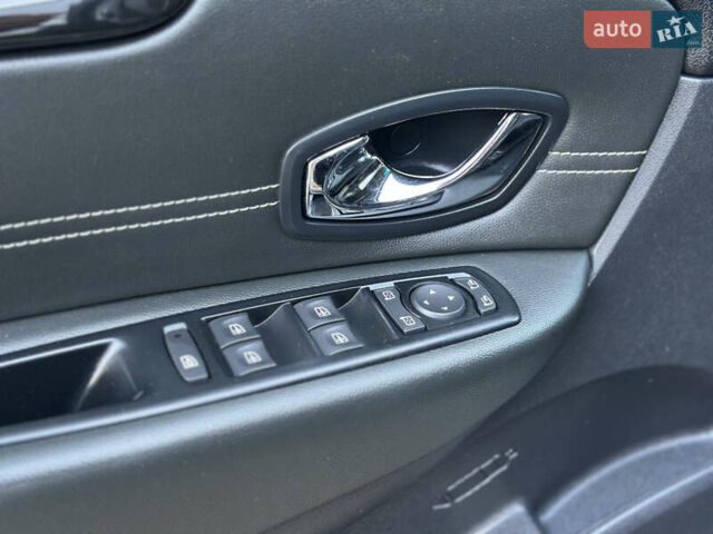 Черный Рено Гранд Сценик, объемом двигателя 1.6 л и пробегом 269 тыс. км за 10500 $, фото 28 на Automoto.ua