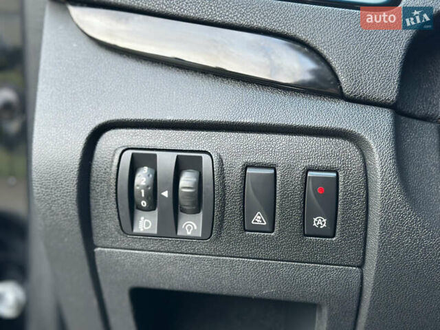 Черный Рено Гранд Сценик, объемом двигателя 1.6 л и пробегом 269 тыс. км за 10500 $, фото 14 на Automoto.ua