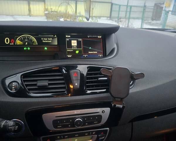 Черный Рено Гранд Сценик, объемом двигателя 1.6 л и пробегом 220 тыс. км за 11000 $, фото 7 на Automoto.ua