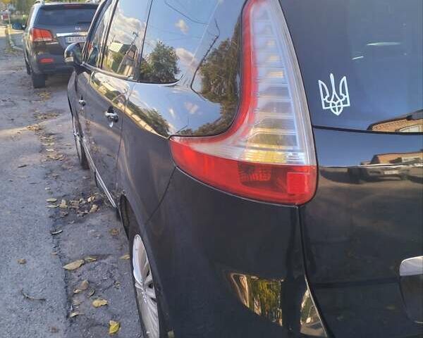 Черный Рено Гранд Сценик, объемом двигателя 1.6 л и пробегом 320 тыс. км за 8700 $, фото 1 на Automoto.ua