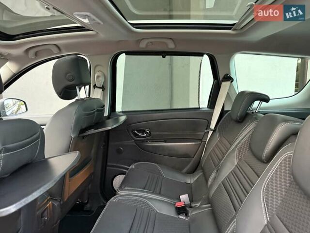 Чорний Рено Гранд Сценік, об'ємом двигуна 1.6 л та пробігом 216 тис. км за 11800 $, фото 60 на Automoto.ua