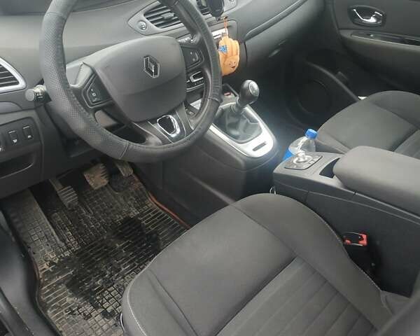 Черный Рено Гранд Сценик, объемом двигателя 1.5 л и пробегом 217 тыс. км за 9500 $, фото 8 на Automoto.ua