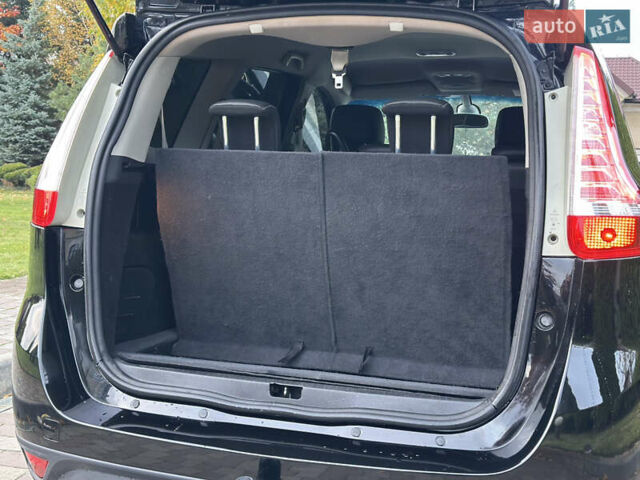 Черный Рено Гранд Сценик, объемом двигателя 1.6 л и пробегом 269 тыс. км за 10500 $, фото 46 на Automoto.ua