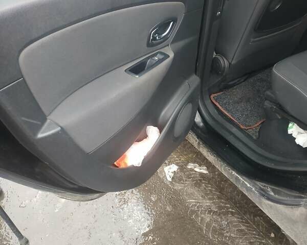 Черный Рено Гранд Сценик, объемом двигателя 1.5 л и пробегом 217 тыс. км за 9500 $, фото 16 на Automoto.ua