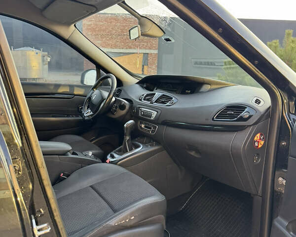 Чорний Рено Гранд Сценік, об'ємом двигуна 1.5 л та пробігом 223 тис. км за 7900 $, фото 19 на Automoto.ua