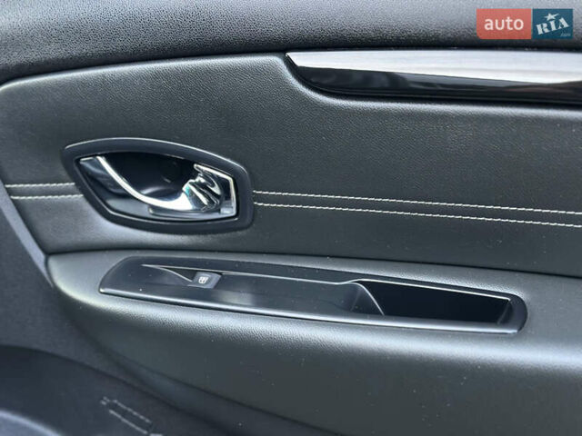 Черный Рено Гранд Сценик, объемом двигателя 1.6 л и пробегом 269 тыс. км за 10500 $, фото 65 на Automoto.ua