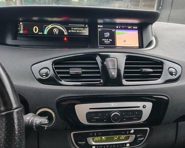 Черный Рено Гранд Сценик, объемом двигателя 1.5 л и пробегом 240 тыс. км за 8800 $, фото 13 на Automoto.ua