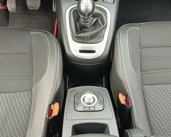 Черный Рено Гранд Сценик, объемом двигателя 1.6 л и пробегом 215 тыс. км за 10999 $, фото 69 на Automoto.ua