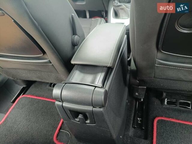 Черный Рено Гранд Сценик, объемом двигателя 1.6 л и пробегом 215 тыс. км за 10999 $, фото 73 на Automoto.ua