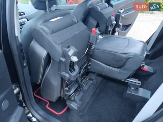 Черный Рено Гранд Сценик, объемом двигателя 1.6 л и пробегом 215 тыс. км за 10999 $, фото 95 на Automoto.ua