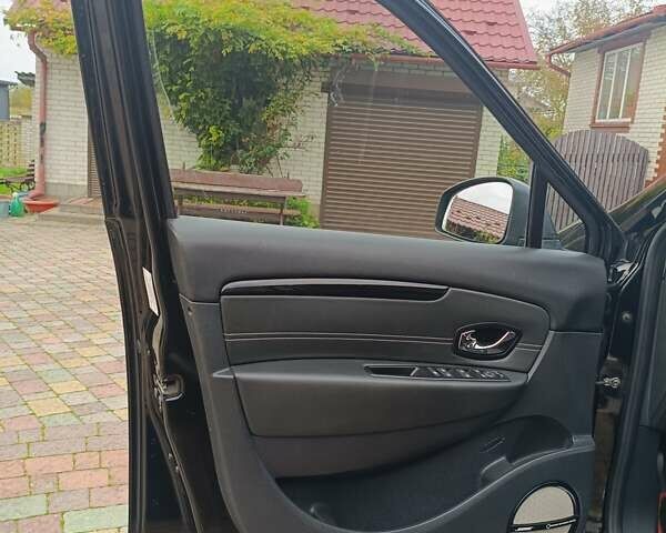 Черный Рено Гранд Сценик, объемом двигателя 1.6 л и пробегом 215 тыс. км за 10999 $, фото 60 на Automoto.ua