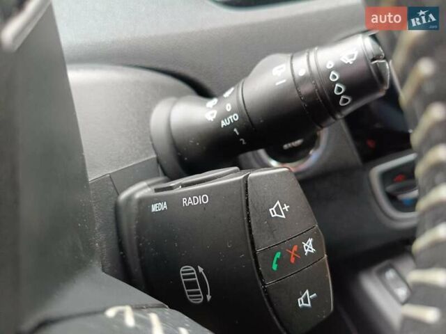 Черный Рено Гранд Сценик, объемом двигателя 1.6 л и пробегом 215 тыс. км за 10999 $, фото 39 на Automoto.ua