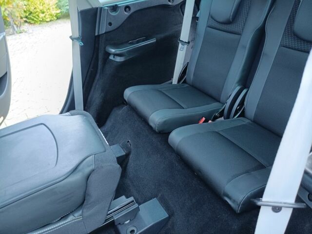 Черный Рено Гранд Сценик, объемом двигателя 1.6 л и пробегом 200 тыс. км за 268 $, фото 10 на Automoto.ua