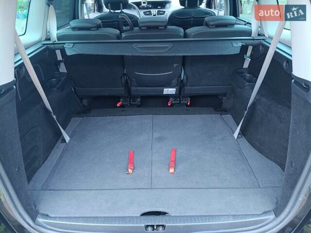 Черный Рено Гранд Сценик, объемом двигателя 1.6 л и пробегом 215 тыс. км за 10999 $, фото 93 на Automoto.ua