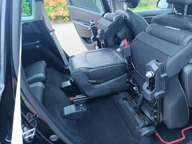 Черный Рено Гранд Сценик, объемом двигателя 1.6 л и пробегом 200 тыс. км за 268 $, фото 11 на Automoto.ua