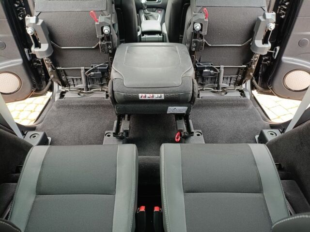 Черный Рено Гранд Сценик, объемом двигателя 1.6 л и пробегом 200 тыс. км за 268 $, фото 12 на Automoto.ua