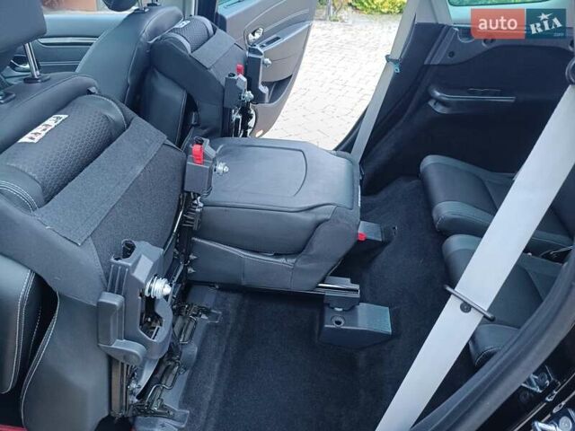 Черный Рено Гранд Сценик, объемом двигателя 1.6 л и пробегом 215 тыс. км за 10999 $, фото 104 на Automoto.ua