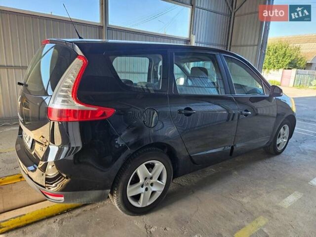 Черный Рено Гранд Сценик, объемом двигателя 1.5 л и пробегом 200 тыс. км за 9950 $, фото 5 на Automoto.ua