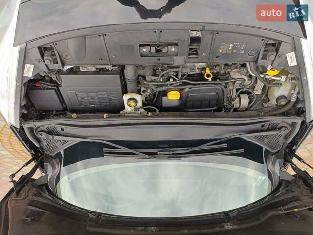 Черный Рено Гранд Сценик, объемом двигателя 1.6 л и пробегом 215 тыс. км за 10999 $, фото 45 на Automoto.ua