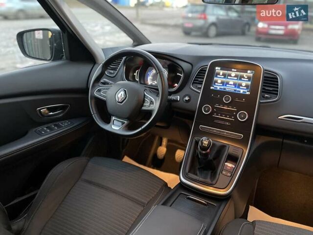 Черный Рено Гранд Сценик, объемом двигателя 1.6 л и пробегом 178 тыс. км за 15600 $, фото 43 на Automoto.ua