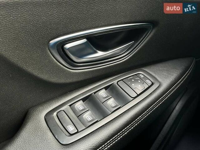 Черный Рено Гранд Сценик, объемом двигателя 1.6 л и пробегом 198 тыс. км за 15400 $, фото 30 на Automoto.ua