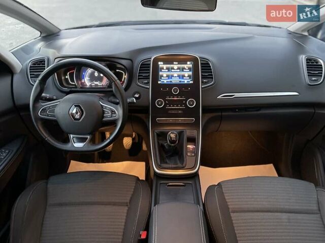 Черный Рено Гранд Сценик, объемом двигателя 1.6 л и пробегом 178 тыс. км за 15600 $, фото 53 на Automoto.ua