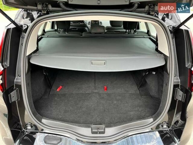 Черный Рено Гранд Сценик, объемом двигателя 1.6 л и пробегом 198 тыс. км за 15400 $, фото 26 на Automoto.ua