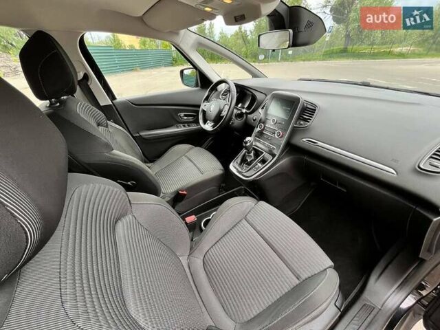 Черный Рено Гранд Сценик, объемом двигателя 1.6 л и пробегом 198 тыс. км за 15400 $, фото 12 на Automoto.ua