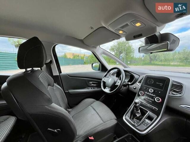 Черный Рено Гранд Сценик, объемом двигателя 1.6 л и пробегом 198 тыс. км за 15400 $, фото 29 на Automoto.ua