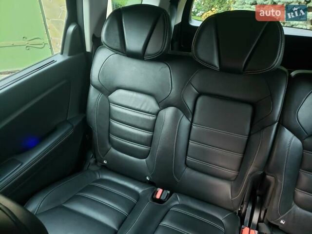 Черный Рено Гранд Сценик, объемом двигателя 1.6 л и пробегом 159 тыс. км за 16700 $, фото 77 на Automoto.ua