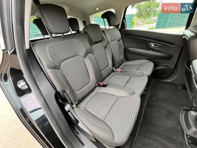 Черный Рено Гранд Сценик, объемом двигателя 1.6 л и пробегом 198 тыс. км за 15400 $, фото 16 на Automoto.ua