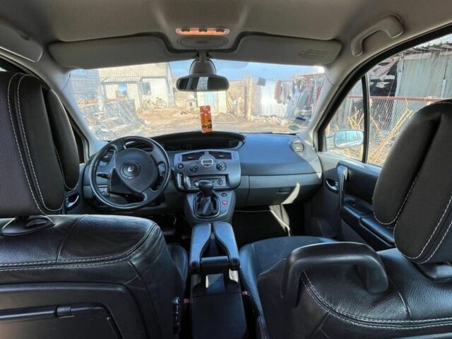 Черный Рено Гранд Сценик, объемом двигателя 1.6 л и пробегом 147 тыс. км за 6200 $, фото 2 на Automoto.ua