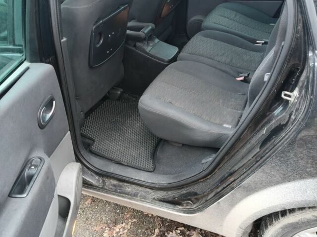 Черный Рено Гранд Сценик, объемом двигателя 1.9 л и пробегом 330 тыс. км за 2850 $, фото 4 на Automoto.ua