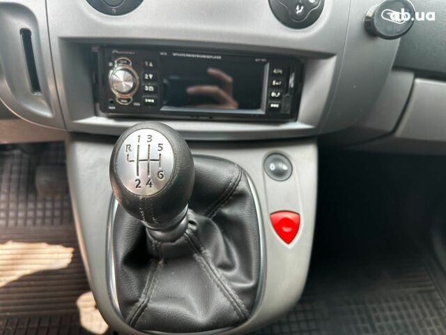 Чорний Рено Гранд Сценік, об'ємом двигуна 1.6 л та пробігом 308 тис. км за 6490 $, фото 12 на Automoto.ua