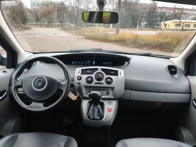 Черный Рено Гранд Сценик, объемом двигателя 2 л и пробегом 110 тыс. км за 7150 $, фото 18 на Automoto.ua