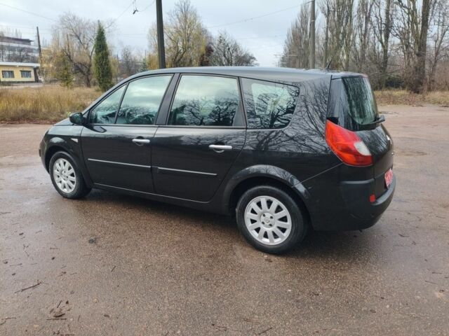 Черный Рено Гранд Сценик, объемом двигателя 2 л и пробегом 110 тыс. км за 7150 $, фото 9 на Automoto.ua