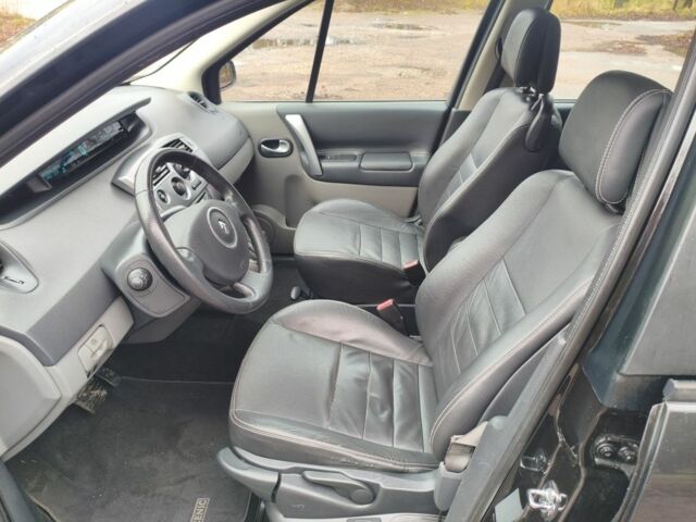 Черный Рено Гранд Сценик, объемом двигателя 2 л и пробегом 110 тыс. км за 7150 $, фото 20 на Automoto.ua