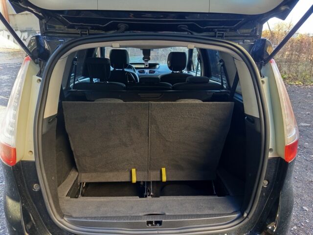 Черный Рено Гранд Сценик, объемом двигателя 1.5 л и пробегом 200 тыс. км за 7400 $, фото 3 на Automoto.ua