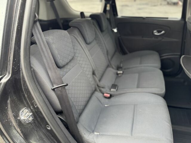 Черный Рено Гранд Сценик, объемом двигателя 1.5 л и пробегом 240 тыс. км за 6900 $, фото 5 на Automoto.ua