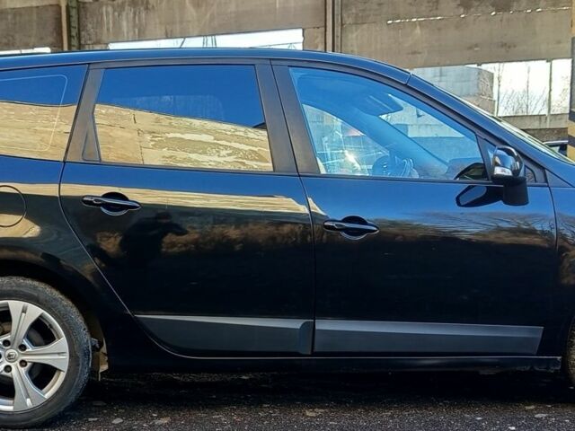 Черный Рено Гранд Сценик, объемом двигателя 1.5 л и пробегом 200 тыс. км за 7400 $, фото 1 на Automoto.ua