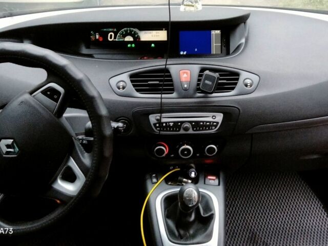 Чорний Рено Гранд Сценік, об'ємом двигуна 1.5 л та пробігом 263 тис. км за 7400 $, фото 1 на Automoto.ua