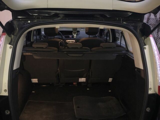 Черный Рено Гранд Сценик, объемом двигателя 1.5 л и пробегом 199 тыс. км за 7499 $, фото 5 на Automoto.ua