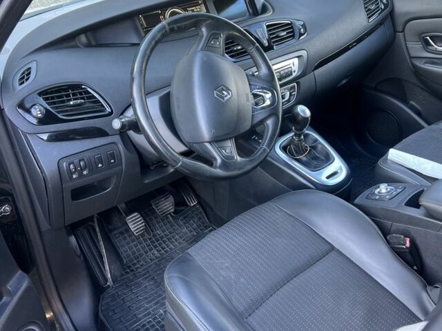 Черный Рено Гранд Сценик, объемом двигателя 1.6 л и пробегом 239 тыс. км за 8500 $, фото 5 на Automoto.ua