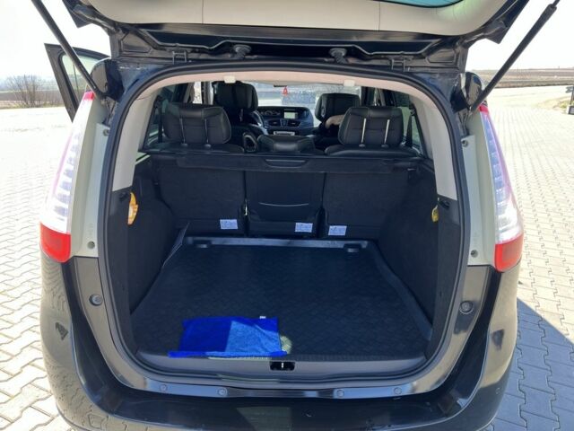 Черный Рено Гранд Сценик, объемом двигателя 1.6 л и пробегом 225 тыс. км за 9499 $, фото 9 на Automoto.ua